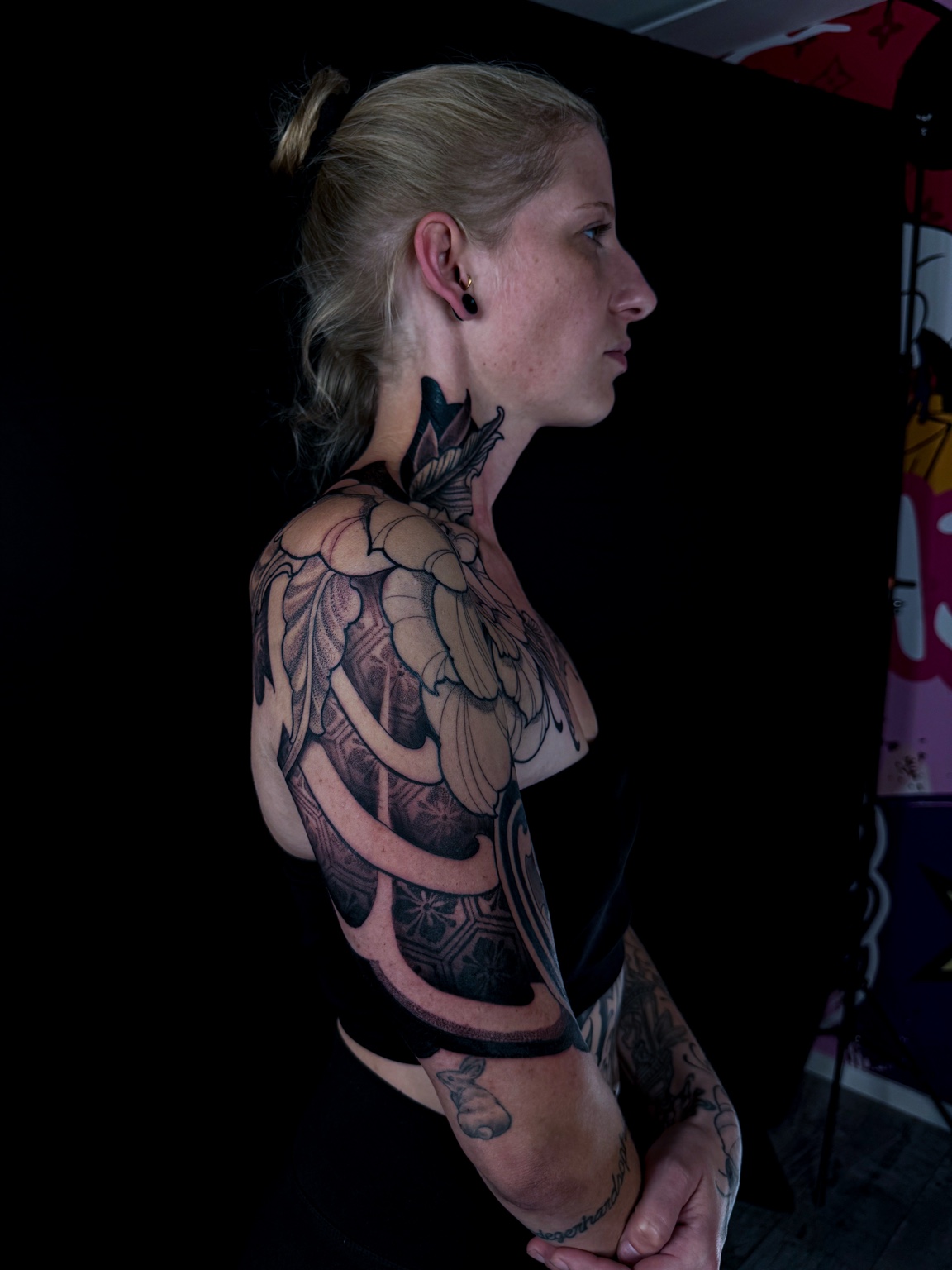 Large-scale Blackwork tattoo by Digo